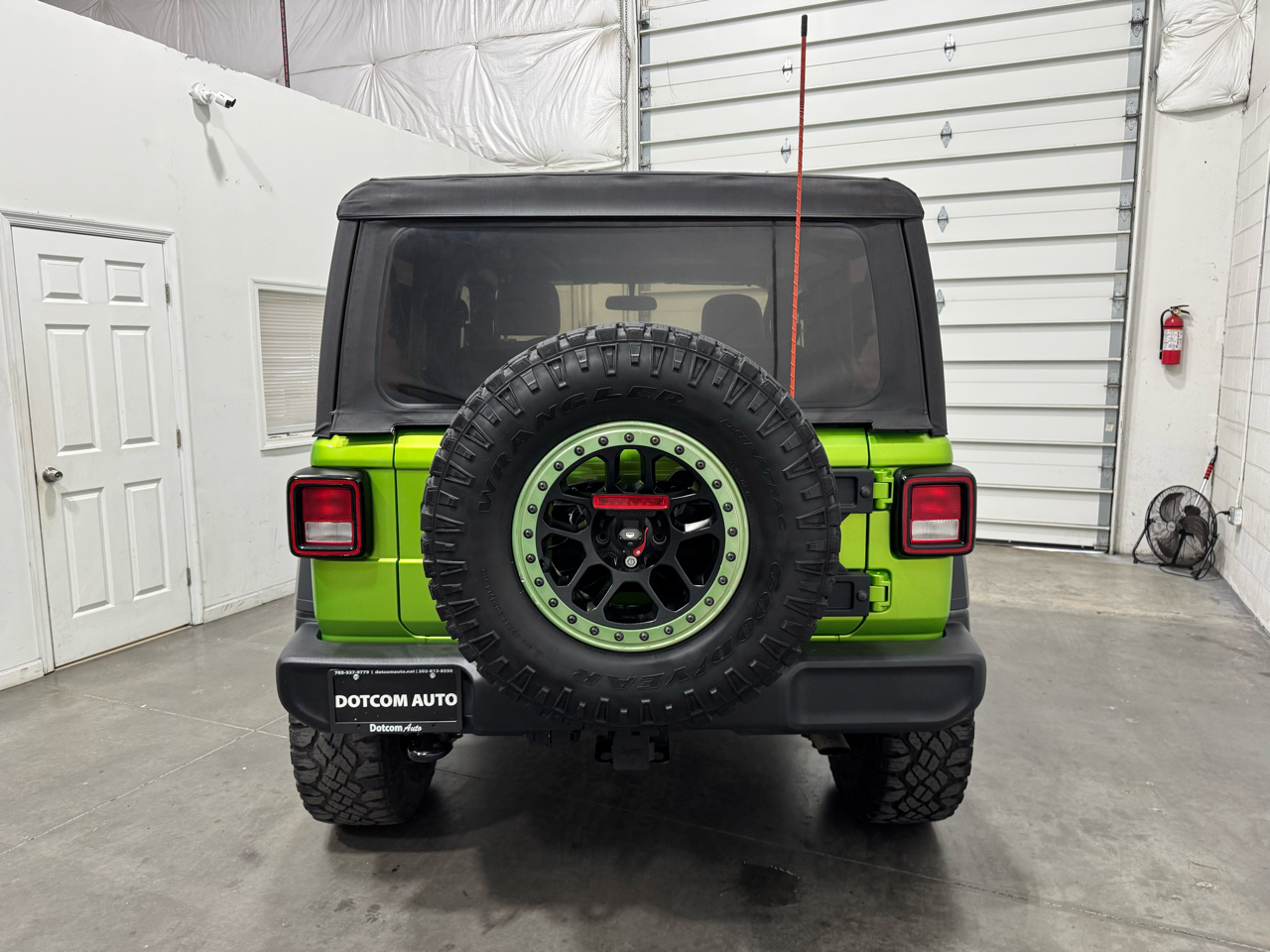 Jeep Wrangler Sport 4WD 2018