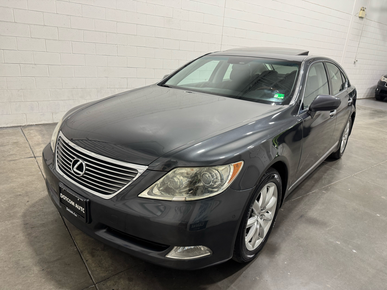 Lexus LS 460 Luxury Sedan AWD 2009