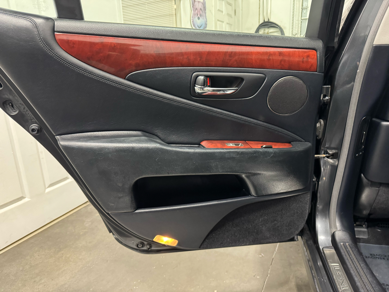 Lexus LS 460 Luxury Sedan AWD 2009