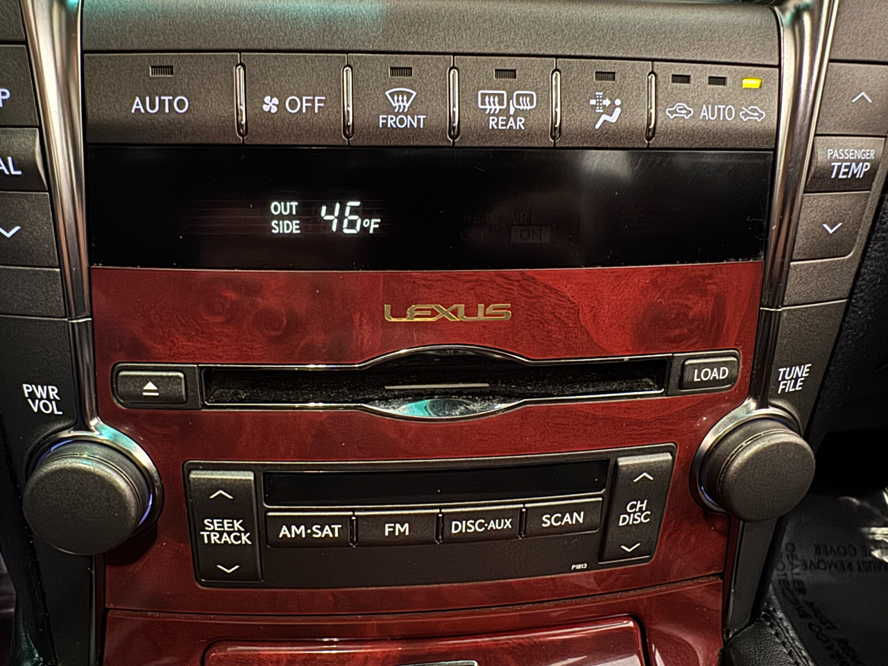 Lexus LS 460 Luxury Sedan AWD 2009