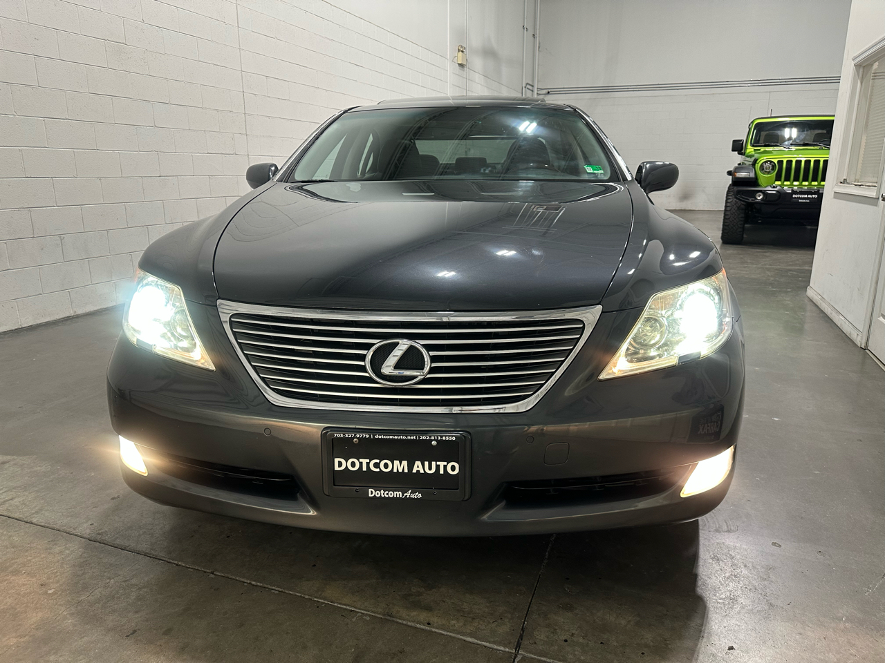 Lexus LS 460 Luxury Sedan AWD 2009