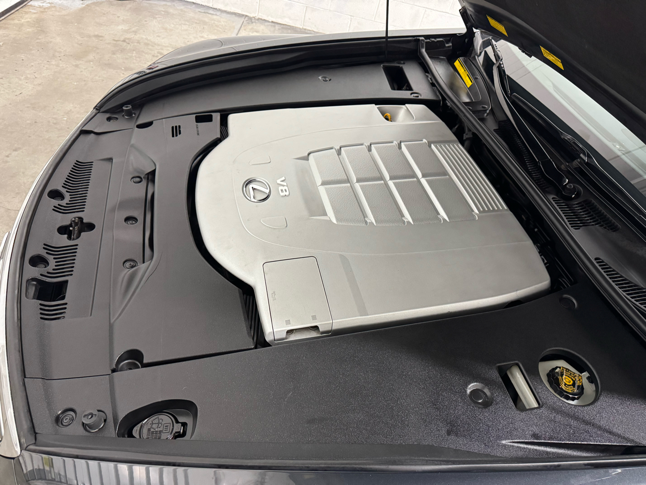 Lexus LS 460 Luxury Sedan AWD 2009