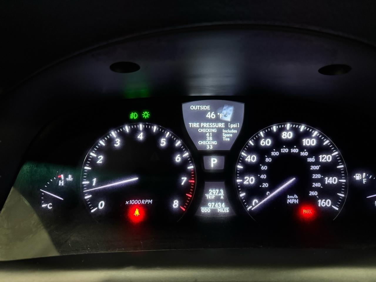 Lexus LS 460 Luxury Sedan AWD 2009