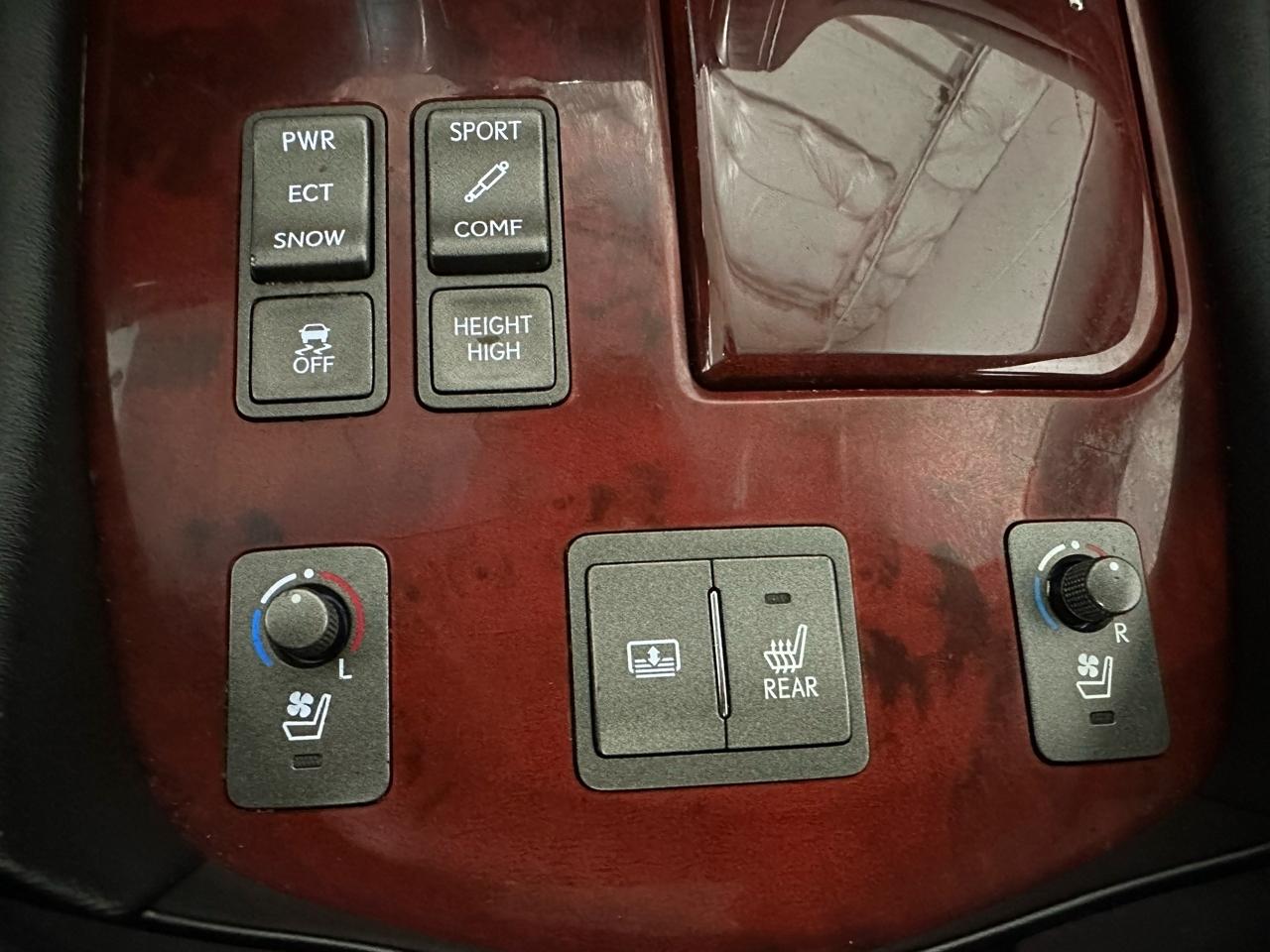 Lexus LS 460 Luxury Sedan AWD 2009