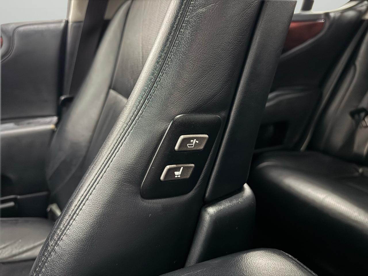 Lexus LS 460 Luxury Sedan AWD 2009