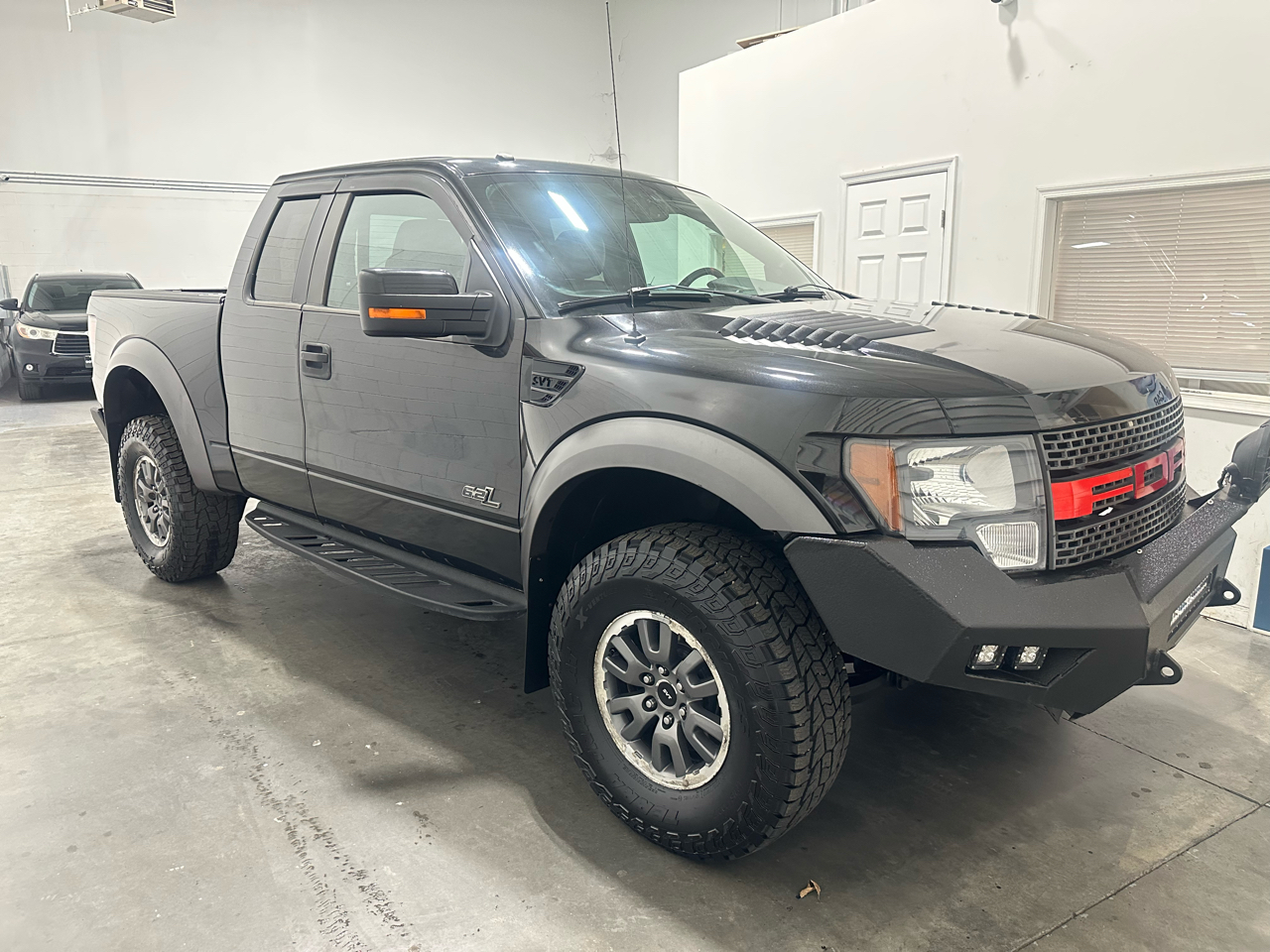 Ford F-150 SVT Raptor SuperCab 5.5-ft. Bed 4WD 2011