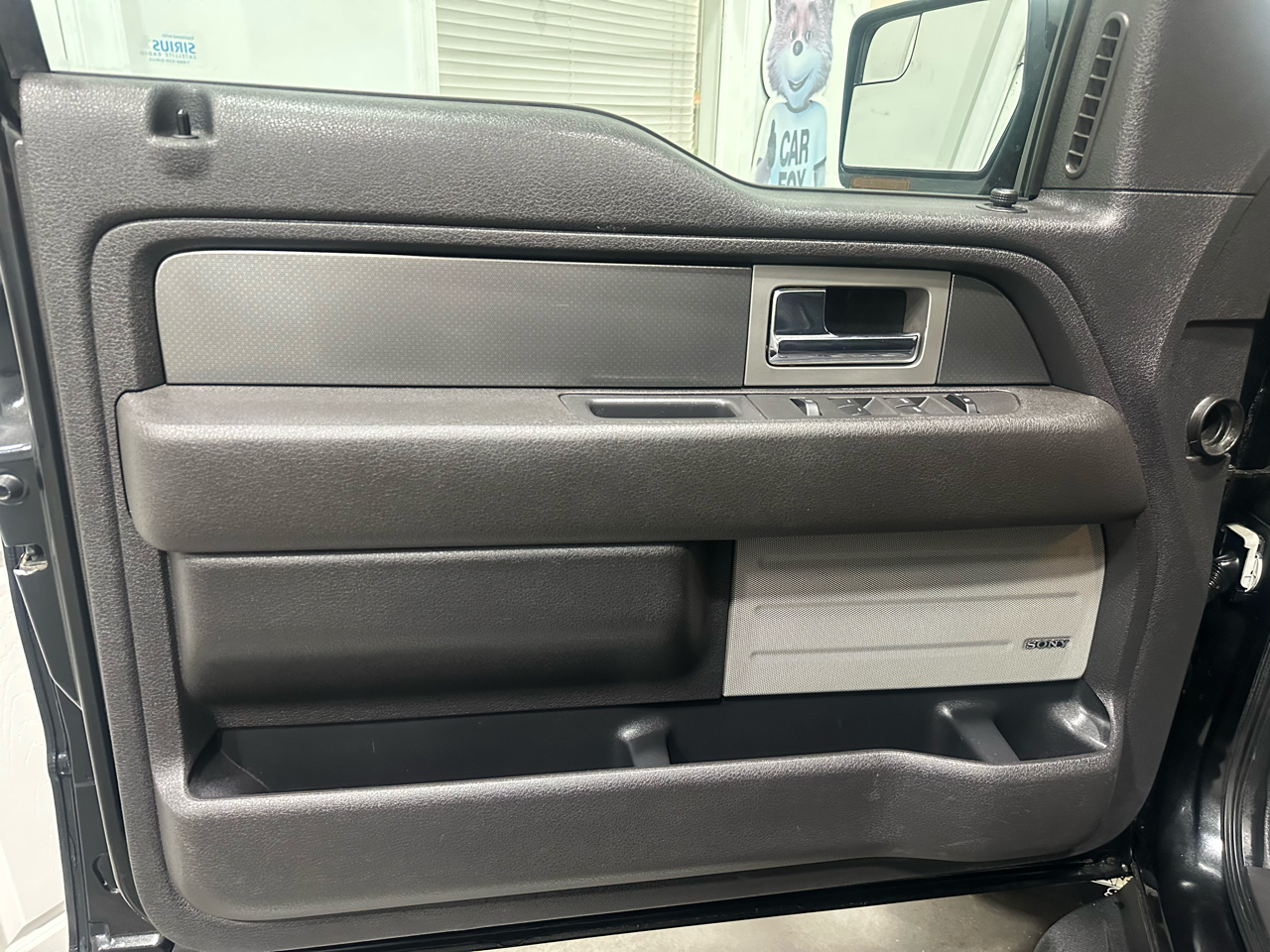 Ford F-150 SVT Raptor SuperCab 5.5-ft. Bed 4WD 2011