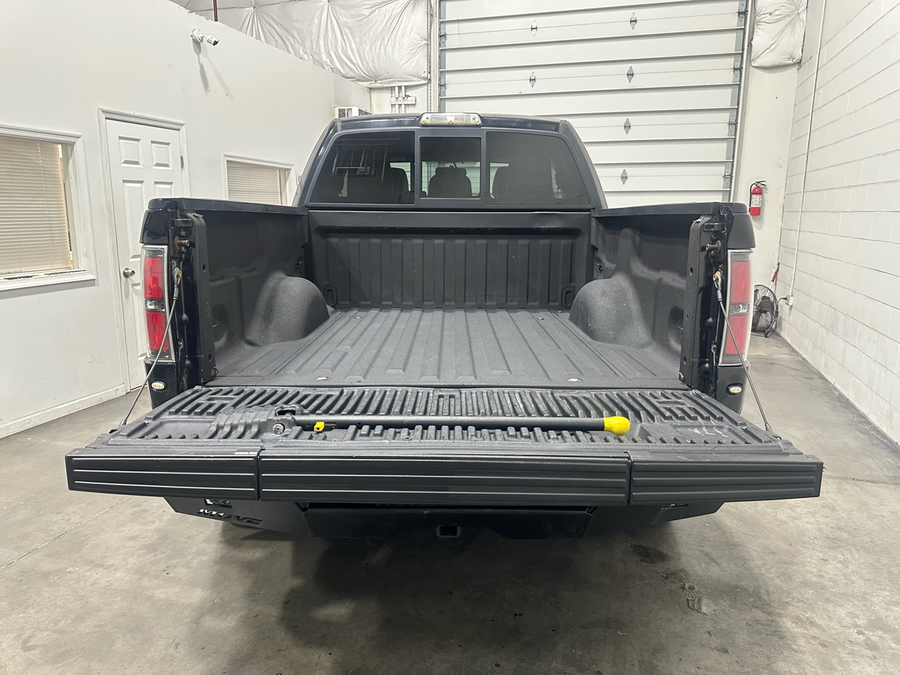 Ford F-150 SVT Raptor SuperCab 5.5-ft. Bed 4WD 2011