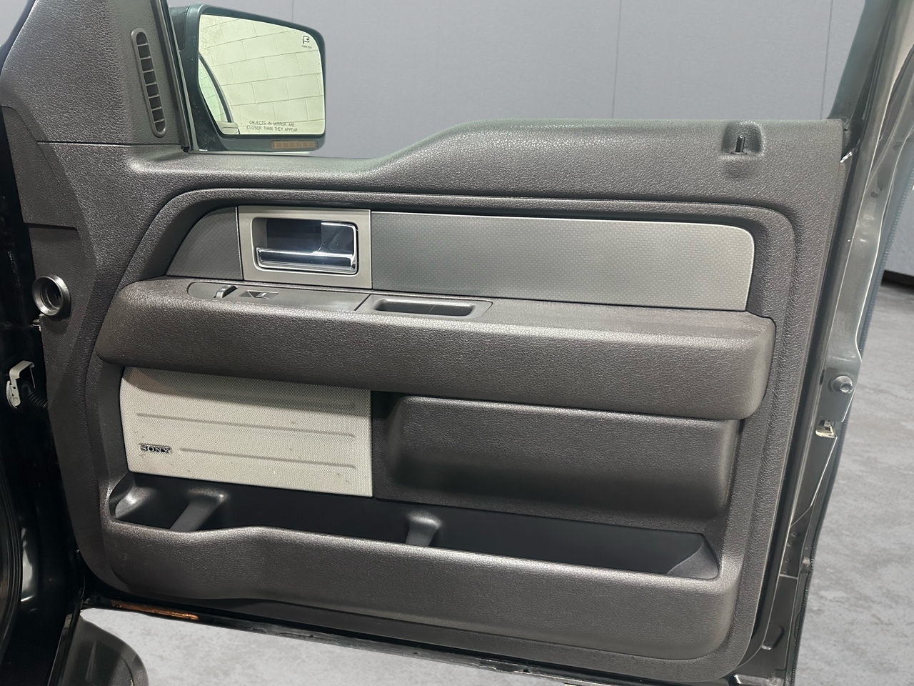 Ford F-150 SVT Raptor SuperCab 5.5-ft. Bed 4WD 2011