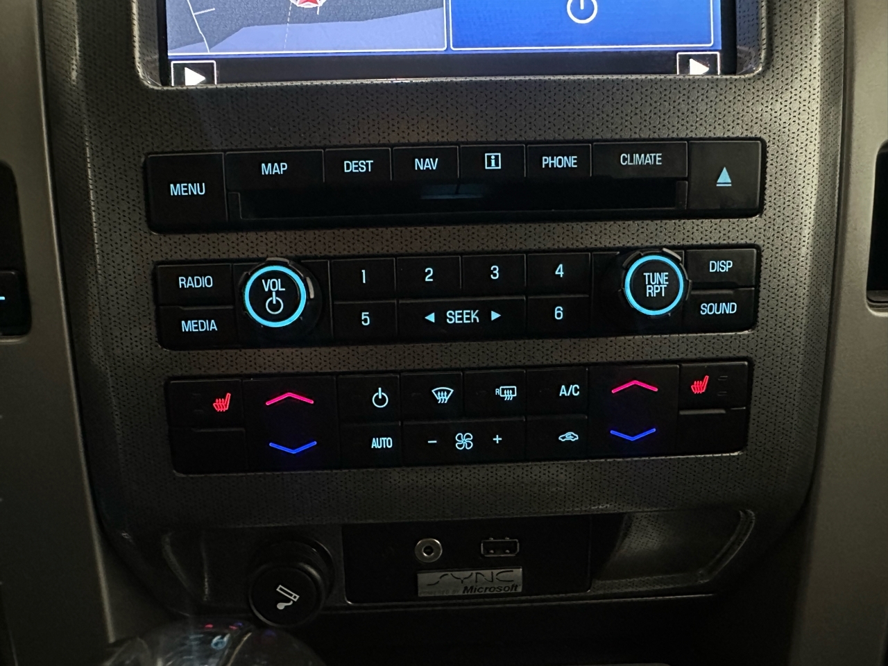 Ford F-150 SVT Raptor SuperCab 5.5-ft. Bed 4WD 2011