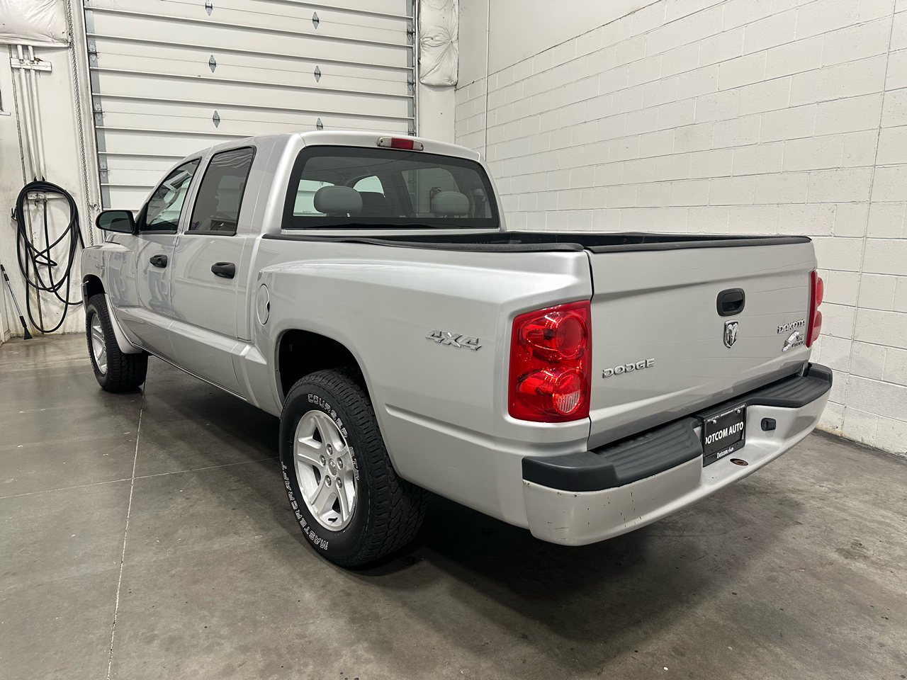 Dodge Dakota SLT Crew Cab 4WD 2010