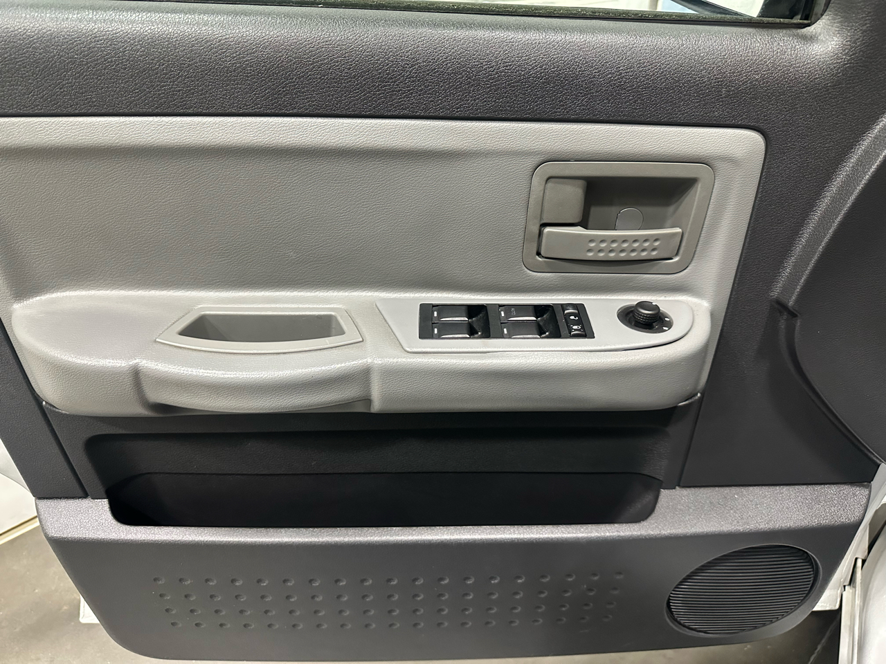 Dodge Dakota SLT Crew Cab 4WD 2010