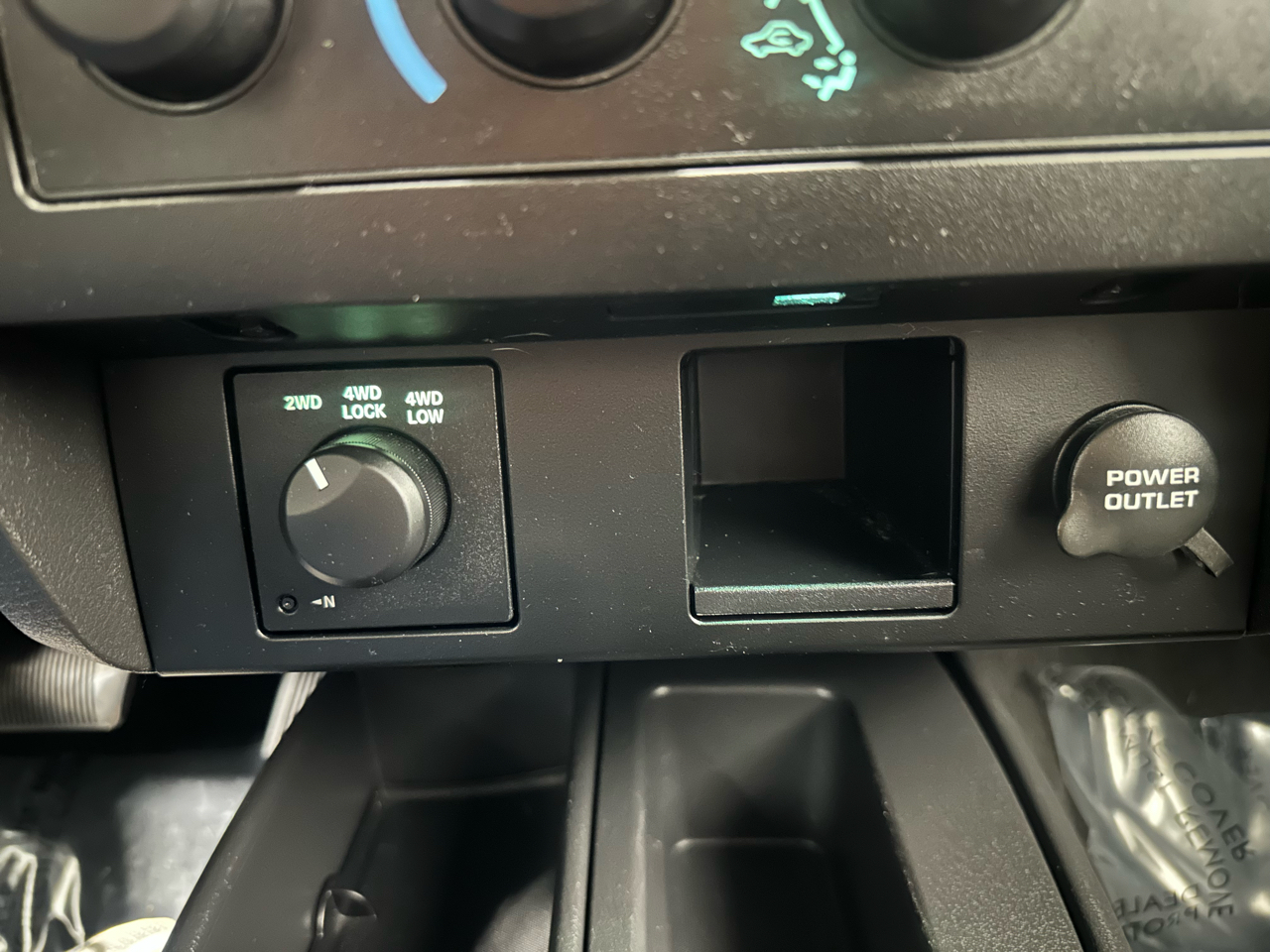 Dodge Dakota SLT Crew Cab 4WD 2010