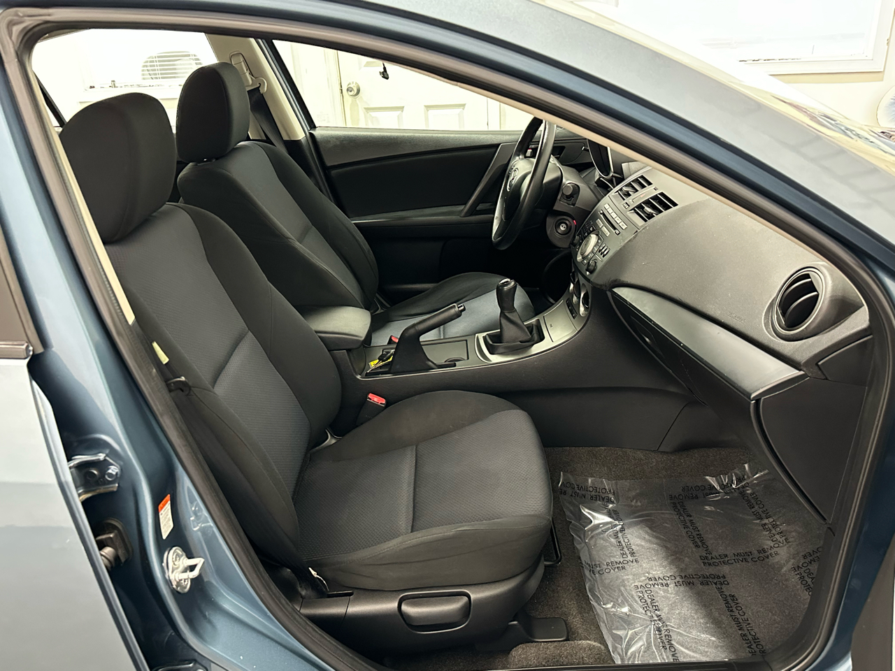 Mazda MAZDA3 i Touring 4-door 2010