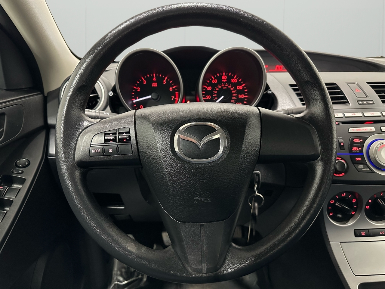 Mazda MAZDA3 i Touring 4-door 2010