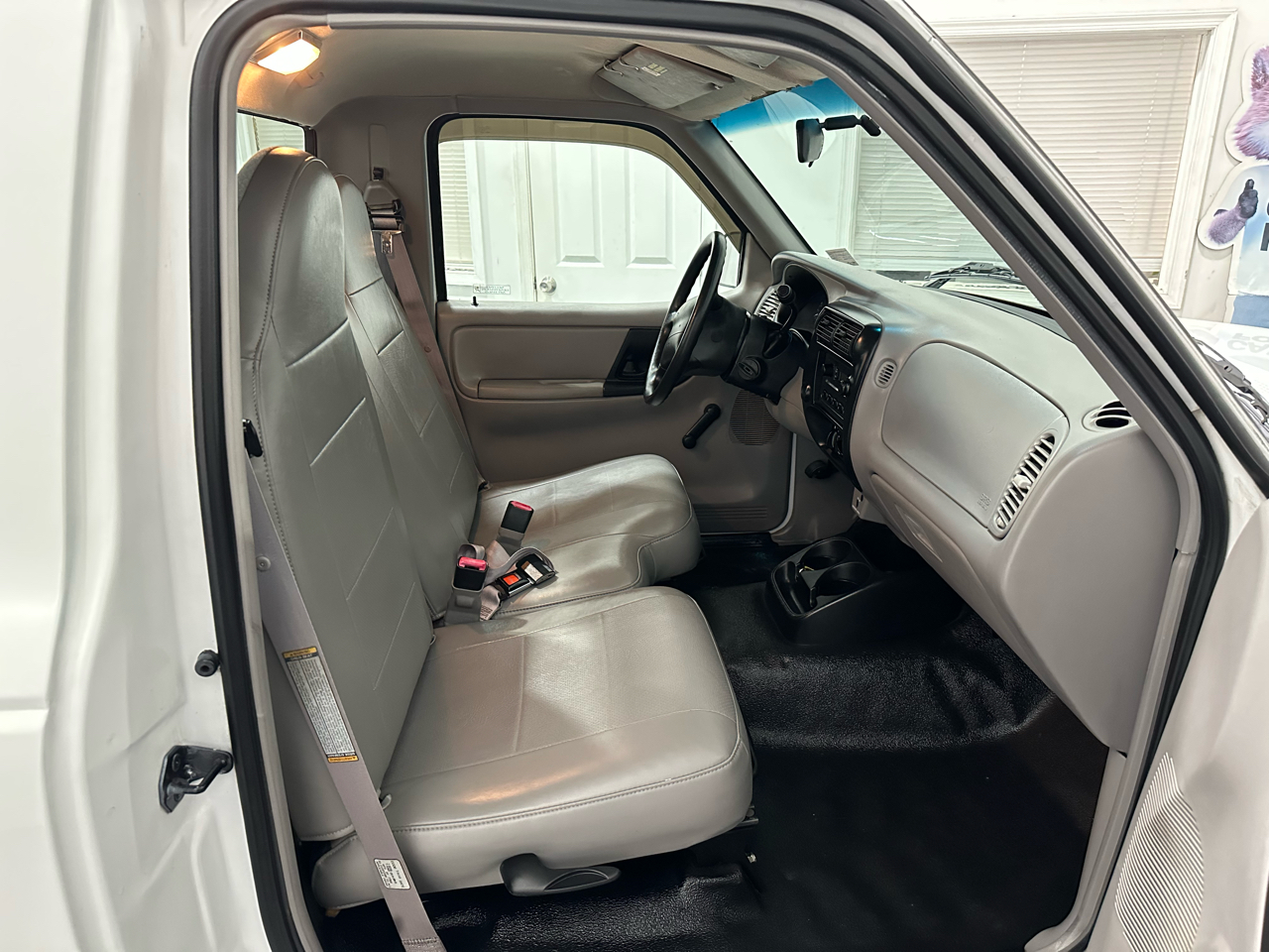 Ford Ranger XLT Reg. Cab Long Bed 2WD 1998