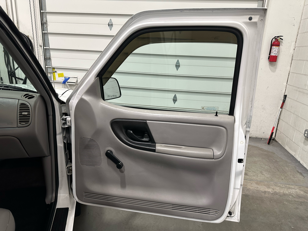 Ford Ranger XLT Reg. Cab Long Bed 2WD 1998