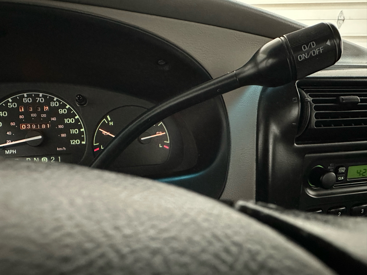 Ford Ranger XLT Reg. Cab Long Bed 2WD 1998