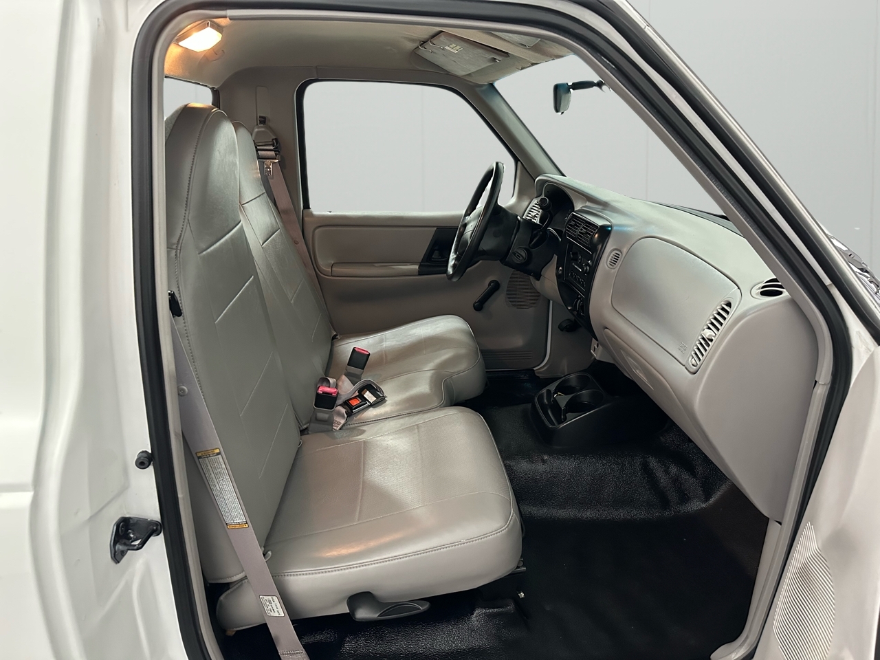 Ford Ranger XLT Reg. Cab Long Bed 2WD 1998