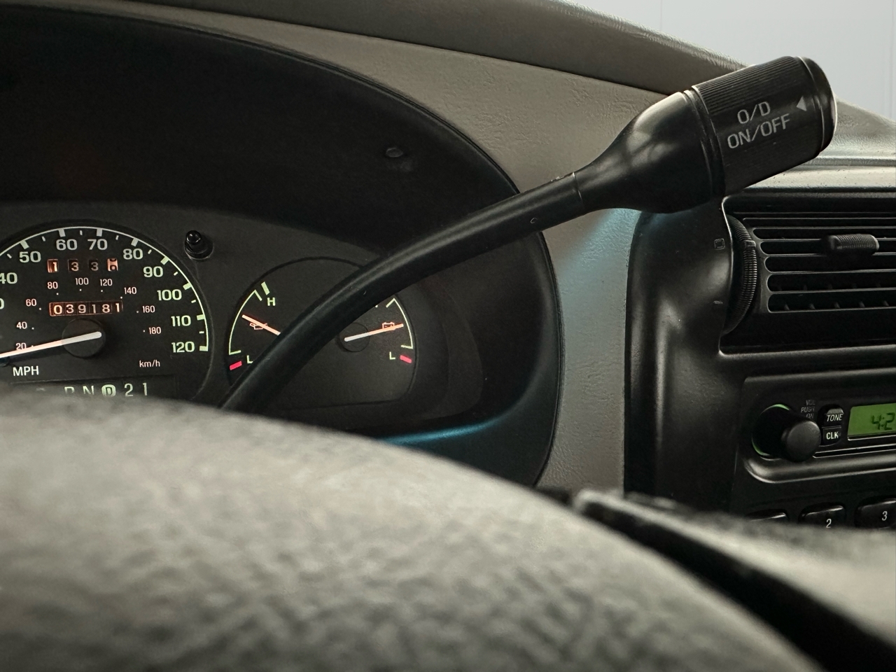 Ford Ranger XLT Reg. Cab Long Bed 2WD 1998