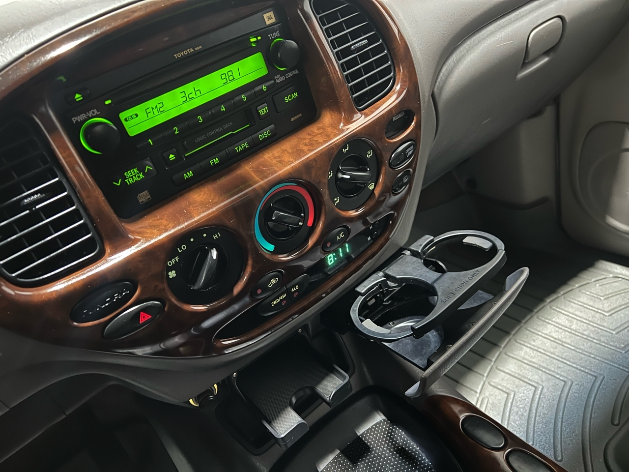 Toyota Tundra SR5 Double Cab 4WD 2004