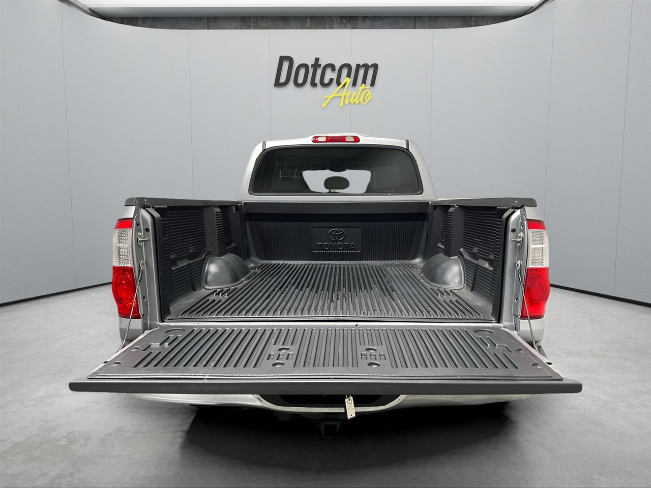 Toyota Tundra SR5 Double Cab 4WD 2004