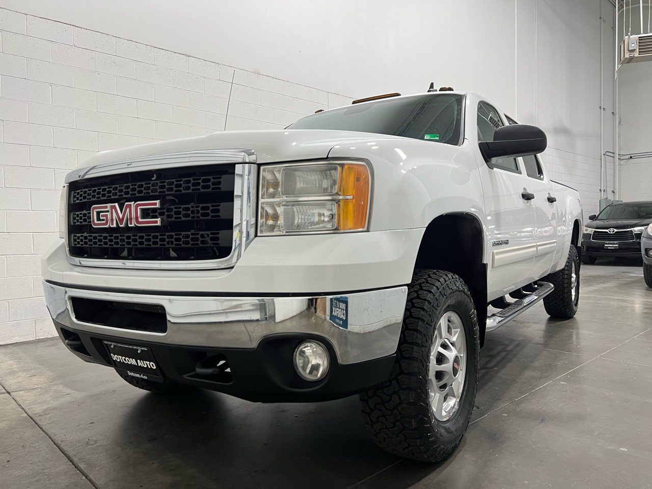 GMC Sierra 2500HD SLE Crew Cab 4WD 2011