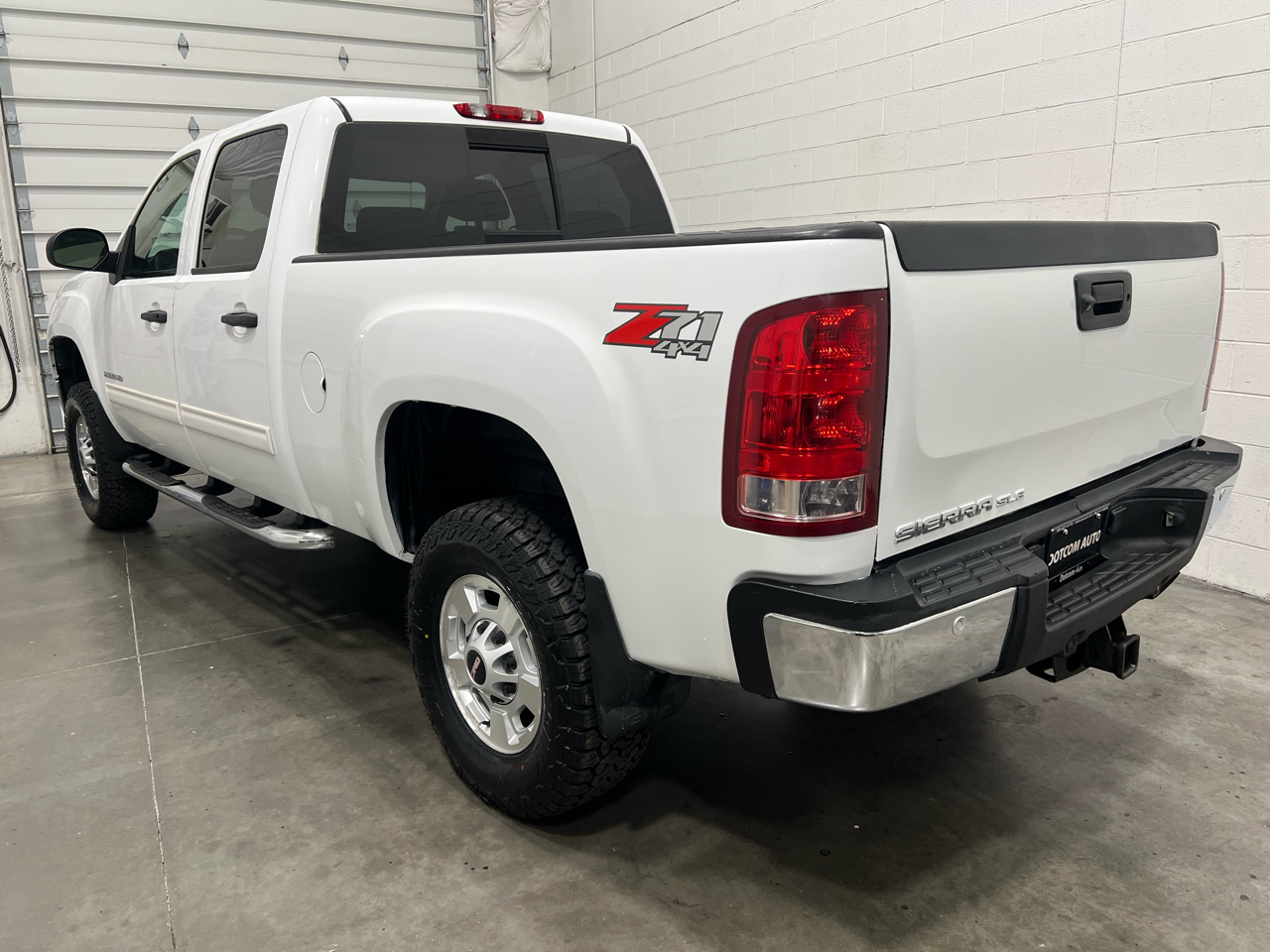 GMC Sierra 2500HD SLE Crew Cab 4WD 2011