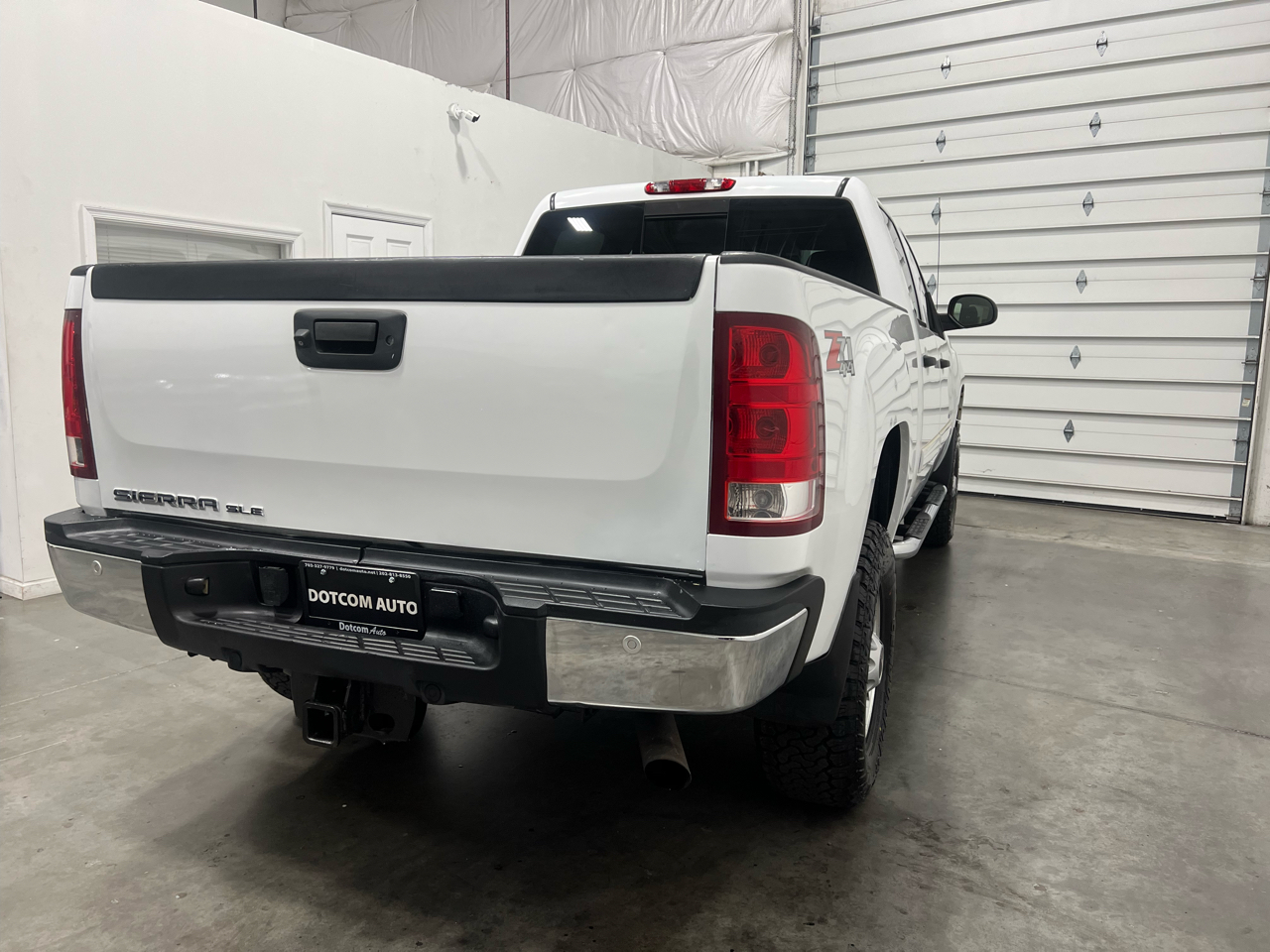 GMC Sierra 2500HD SLE Crew Cab 4WD 2011
