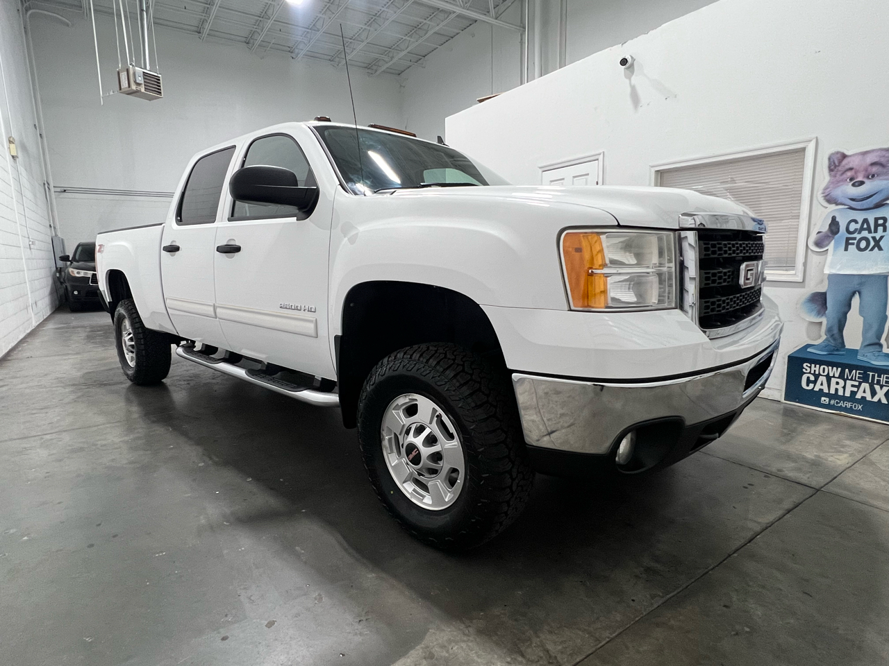 GMC Sierra 2500HD SLE Crew Cab 4WD 2011