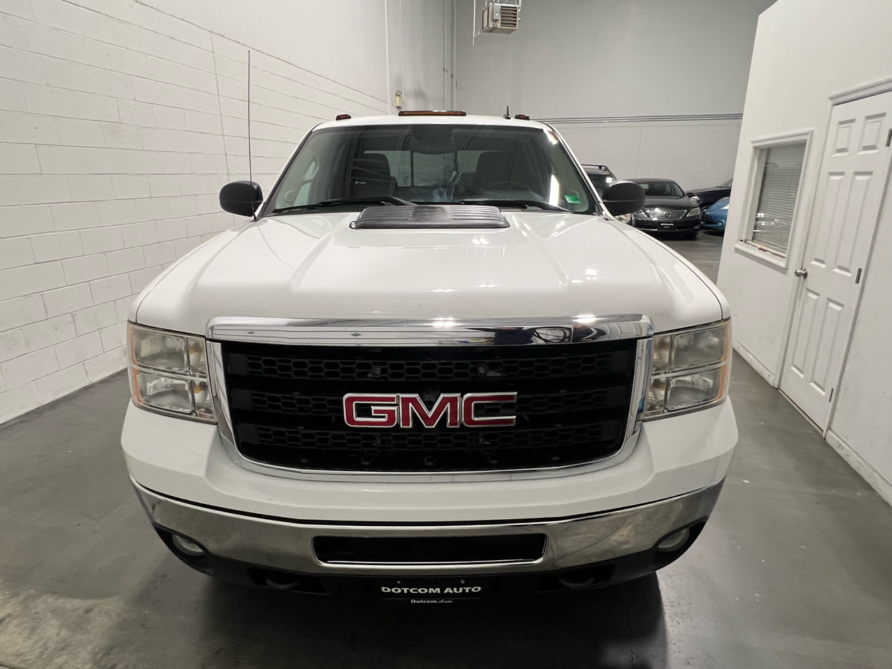 GMC Sierra 2500HD SLE Crew Cab 4WD 2011