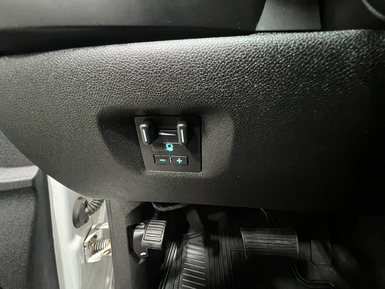 GMC Sierra 2500HD SLE Crew Cab 4WD 2011