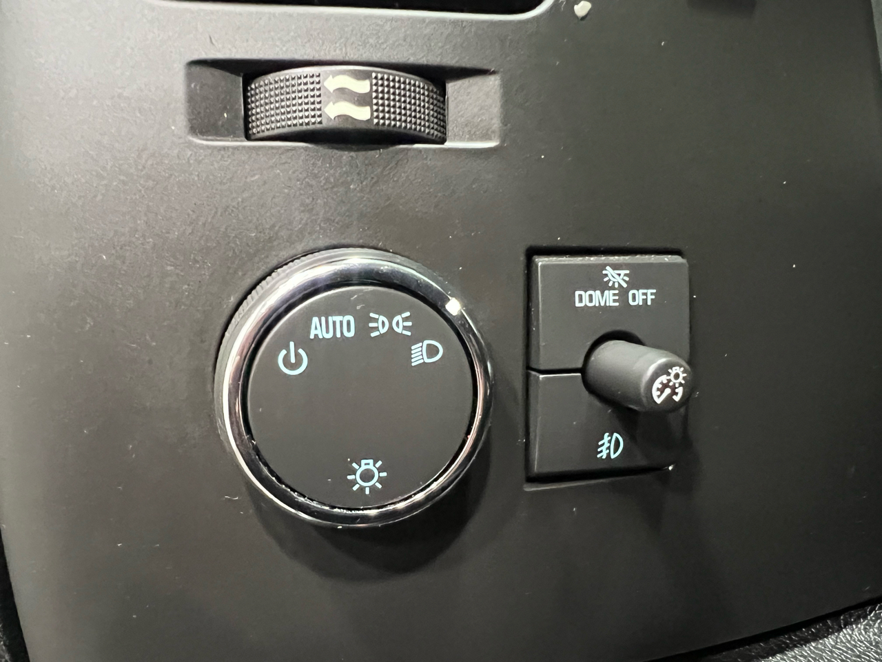 GMC Sierra 2500HD SLE Crew Cab 4WD 2011