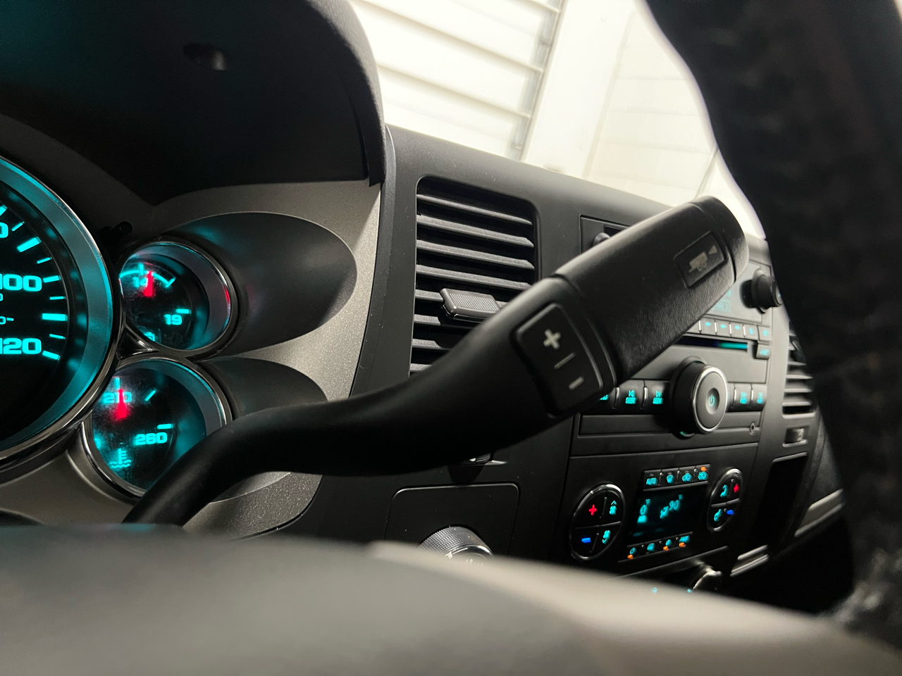 GMC Sierra 2500HD SLE Crew Cab 4WD 2011