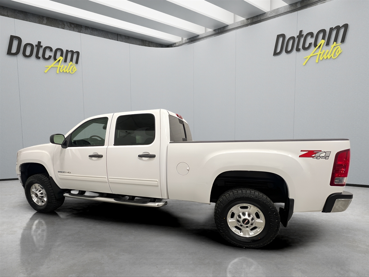 GMC Sierra 2500HD SLE Crew Cab 4WD 2011