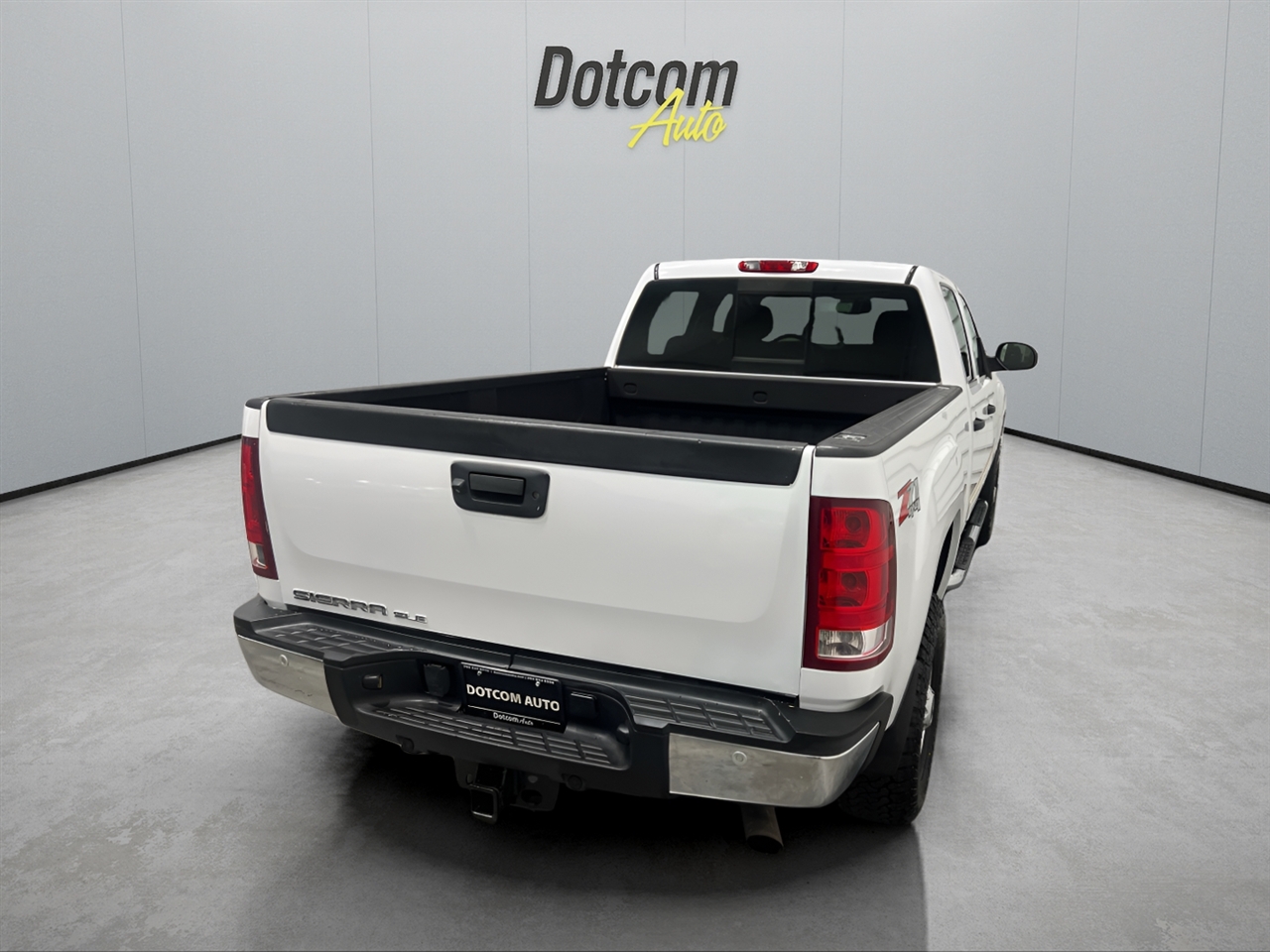 GMC Sierra 2500HD SLE Crew Cab 4WD 2011