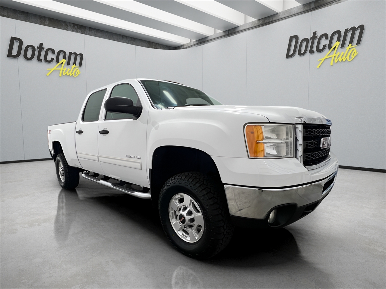 GMC Sierra 2500HD SLE Crew Cab 4WD 2011