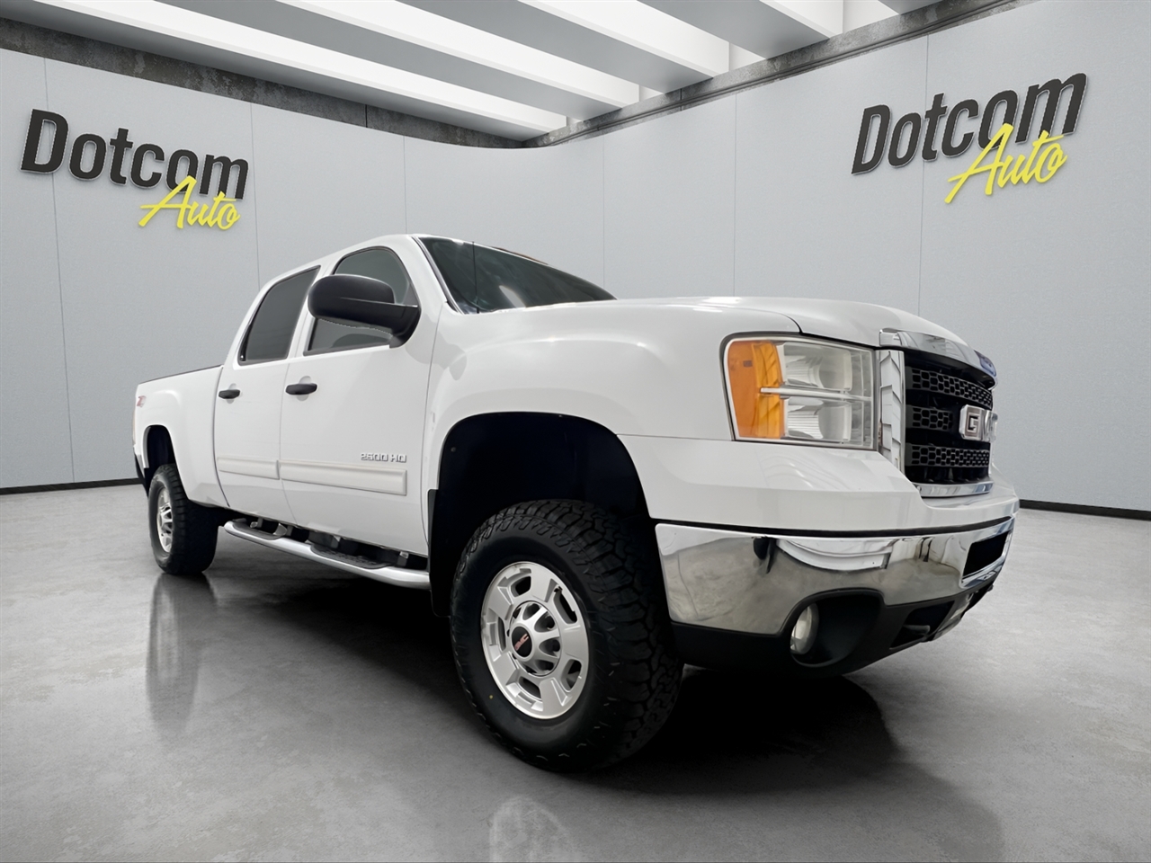 GMC Sierra 2500HD SLE Crew Cab 4WD 2011