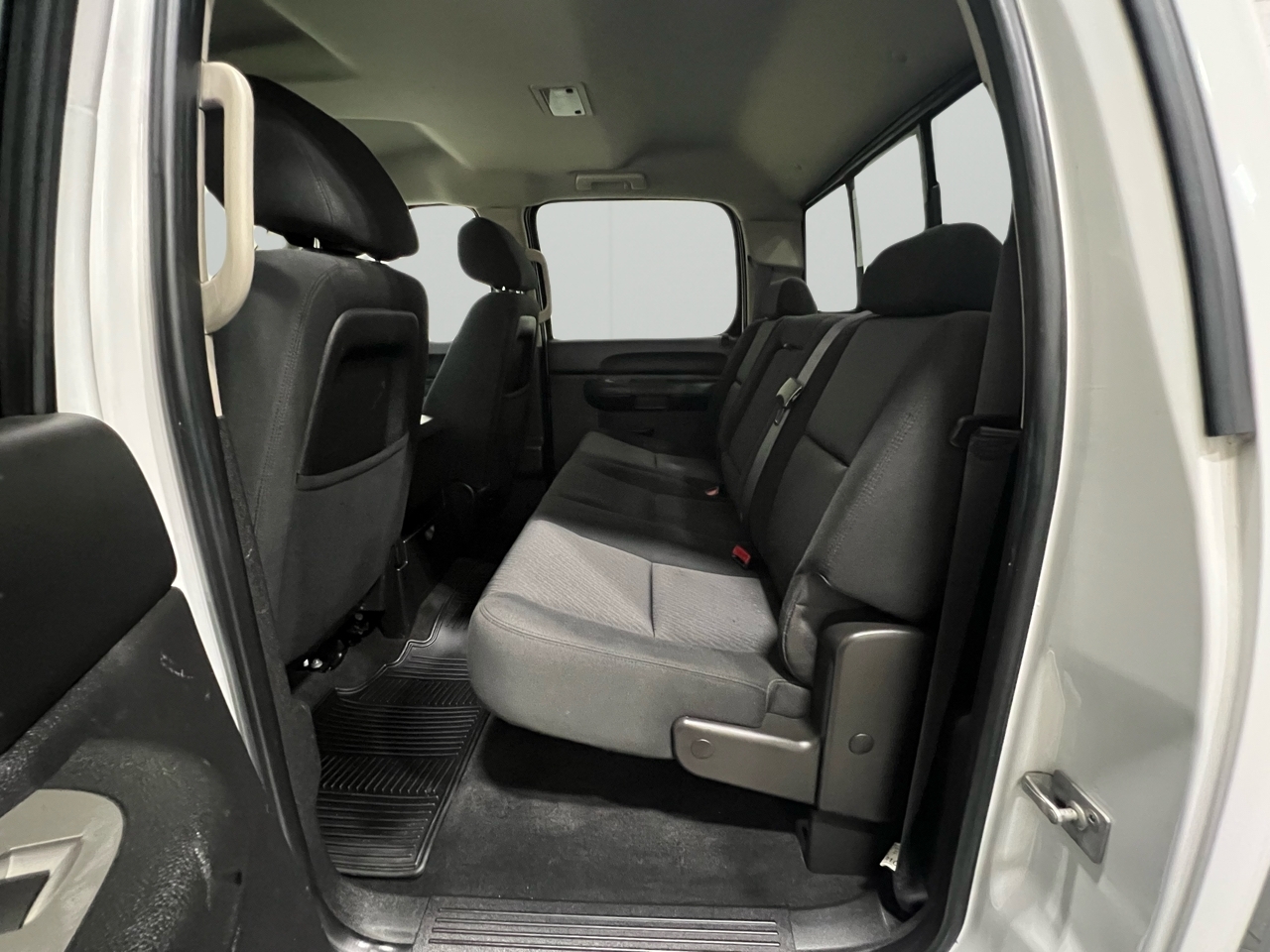 GMC Sierra 2500HD SLE Crew Cab 4WD 2011