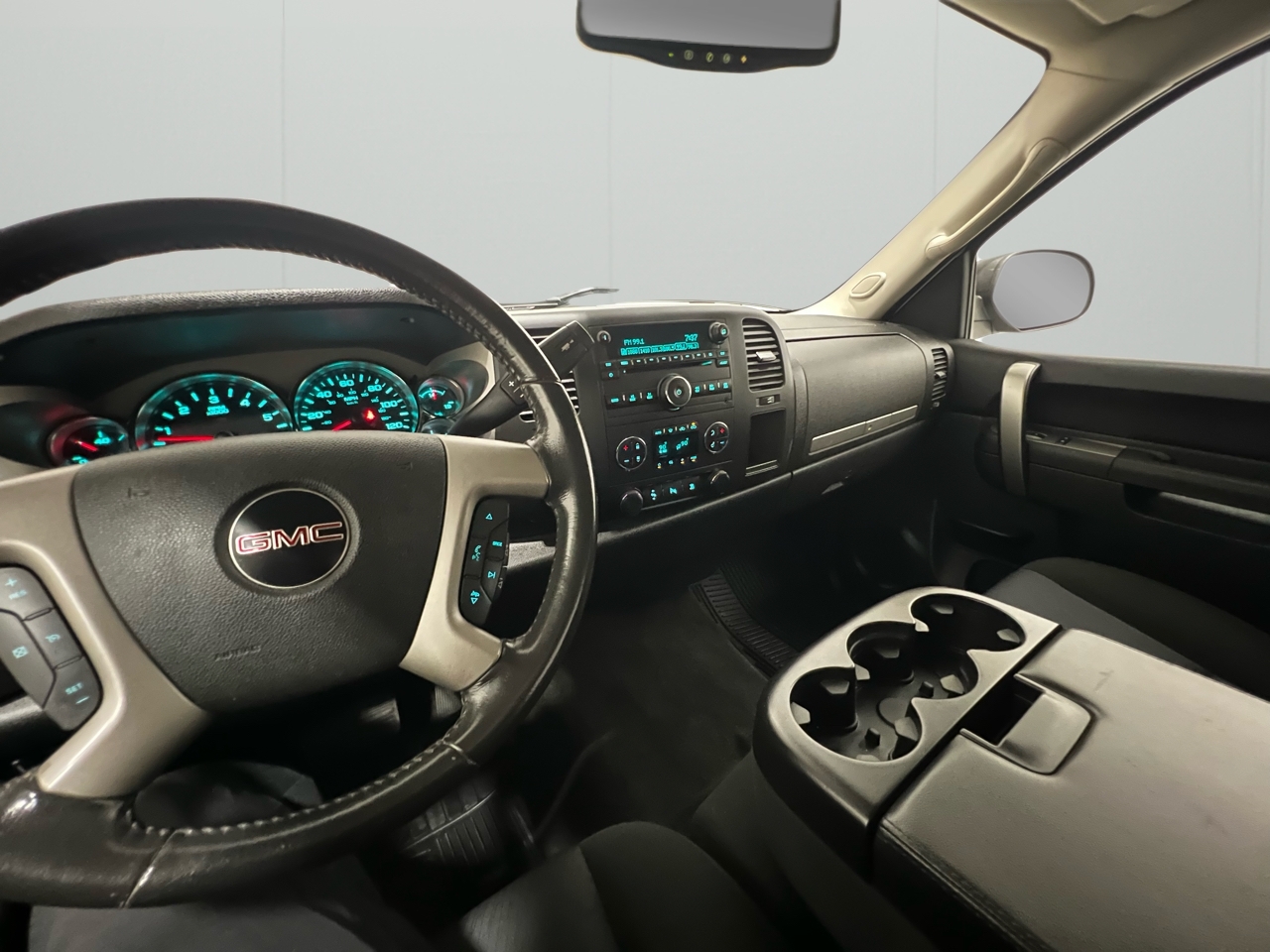 GMC Sierra 2500HD SLE Crew Cab 4WD 2011