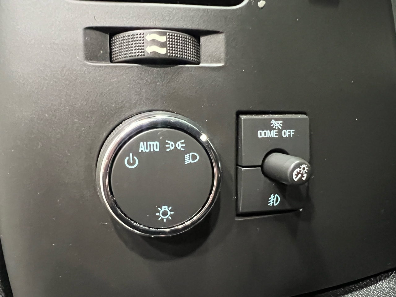 GMC Sierra 2500HD SLE Crew Cab 4WD 2011