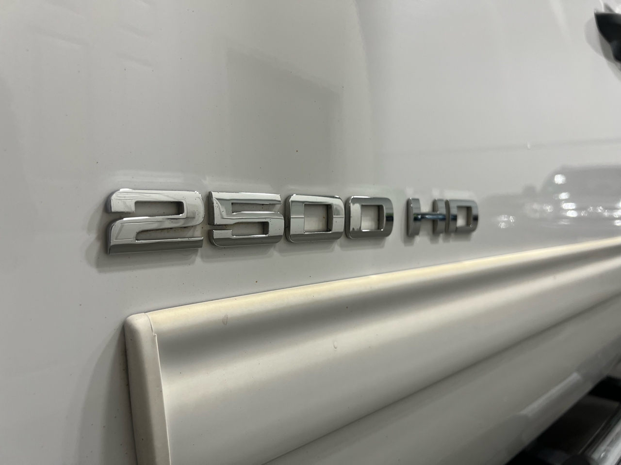 GMC Sierra 2500HD SLE Crew Cab 4WD 2011