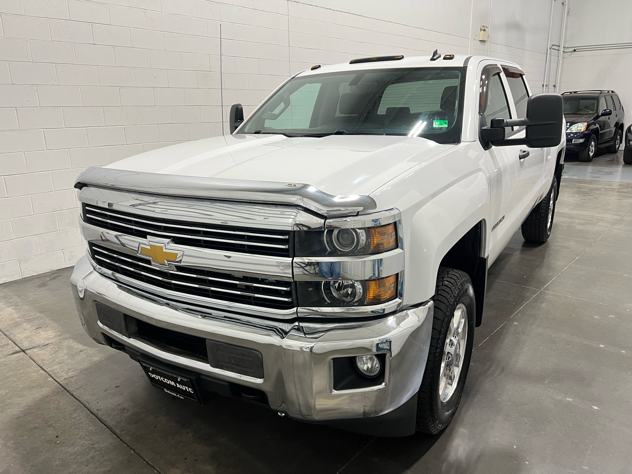Chevrolet Silverado 2500HD LT Crew Cab Long Box 4WD 2015