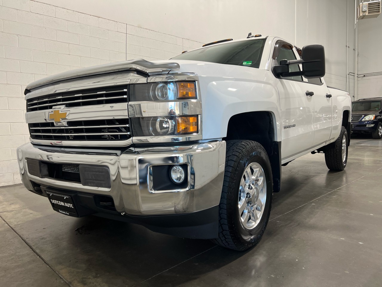 Chevrolet Silverado 2500HD LT Crew Cab Long Box 4WD 2015