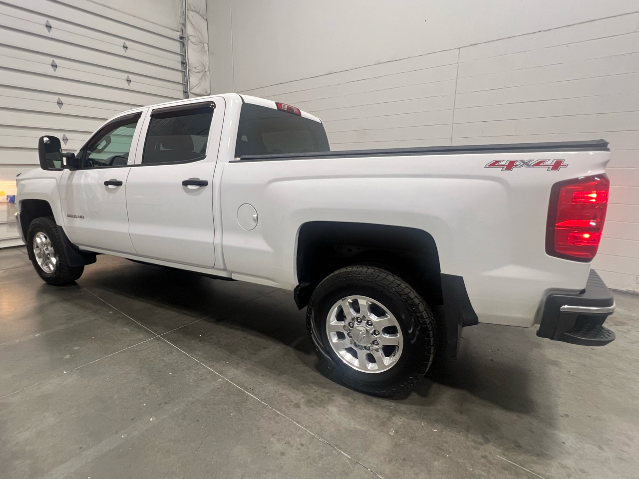Chevrolet Silverado 2500HD LT Crew Cab Long Box 4WD 2015