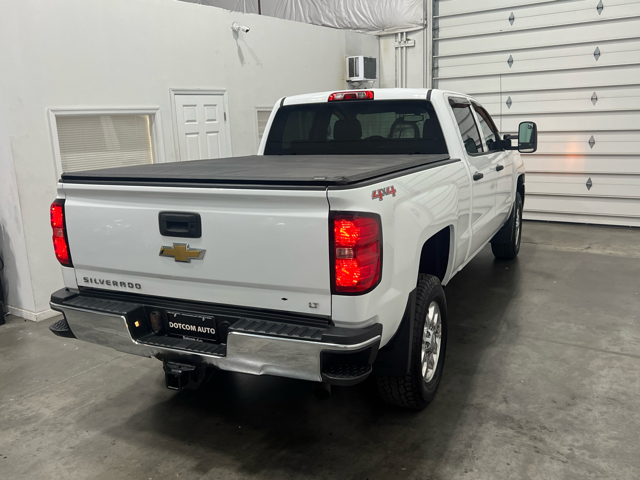 Chevrolet Silverado 2500HD LT Crew Cab Long Box 4WD 2015