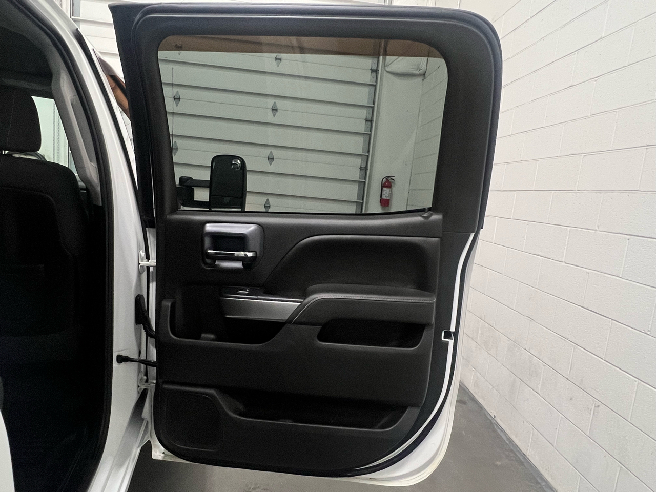 Chevrolet Silverado 2500HD LT Crew Cab Long Box 4WD 2015