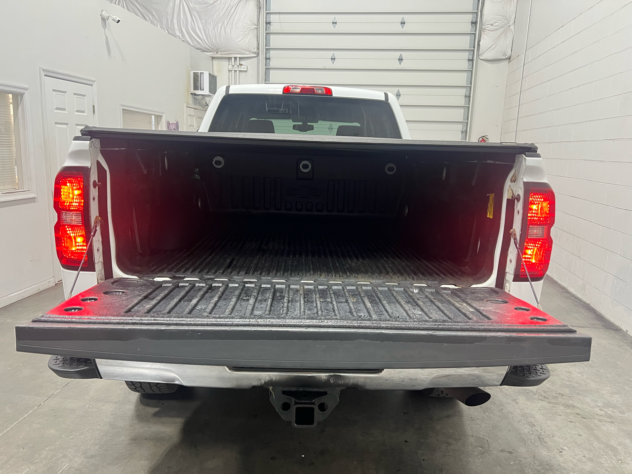 Chevrolet Silverado 2500HD LT Crew Cab Long Box 4WD 2015