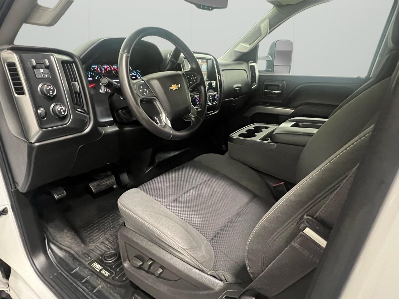 Chevrolet Silverado 2500HD LT Crew Cab Long Box 4WD 2015