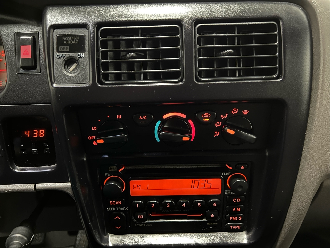 Toyota Tacoma Xtracab V6 4WD 2004